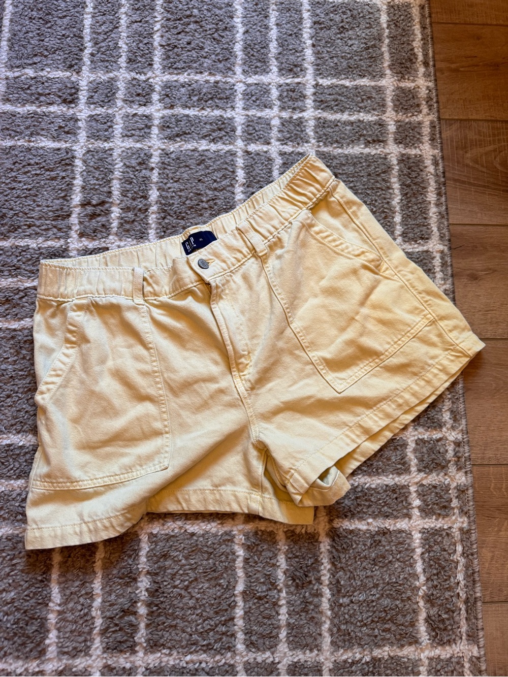GAP High-Waist Pale Yellow Women's Shorts